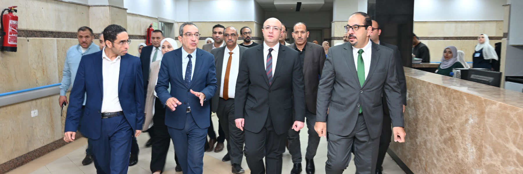 محافظ الفيوم ورئيس الجامعة يتفقدان المستشفيات الجامعية