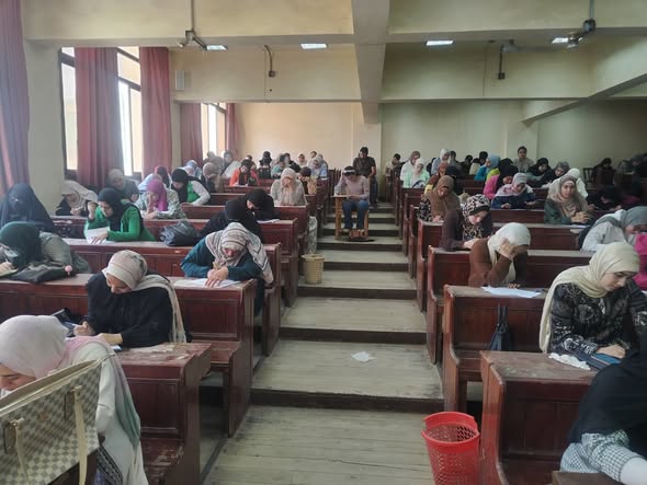بداية امتحانات نصف الفصل الدراسي الثاني 